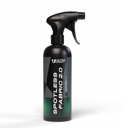 Ultracoat Spotless Fabric 2.0 är en säker och effektiv impregnator för bilklädsel, sufflettar och andra ytor klädda med tyg. Den tränger djupt in i klädselns struktur och skyddar den från vardagssmuts, och tack vare dess hydrofoba egenskaper förhindrar den att fläckar tränger in i tygstrukturen